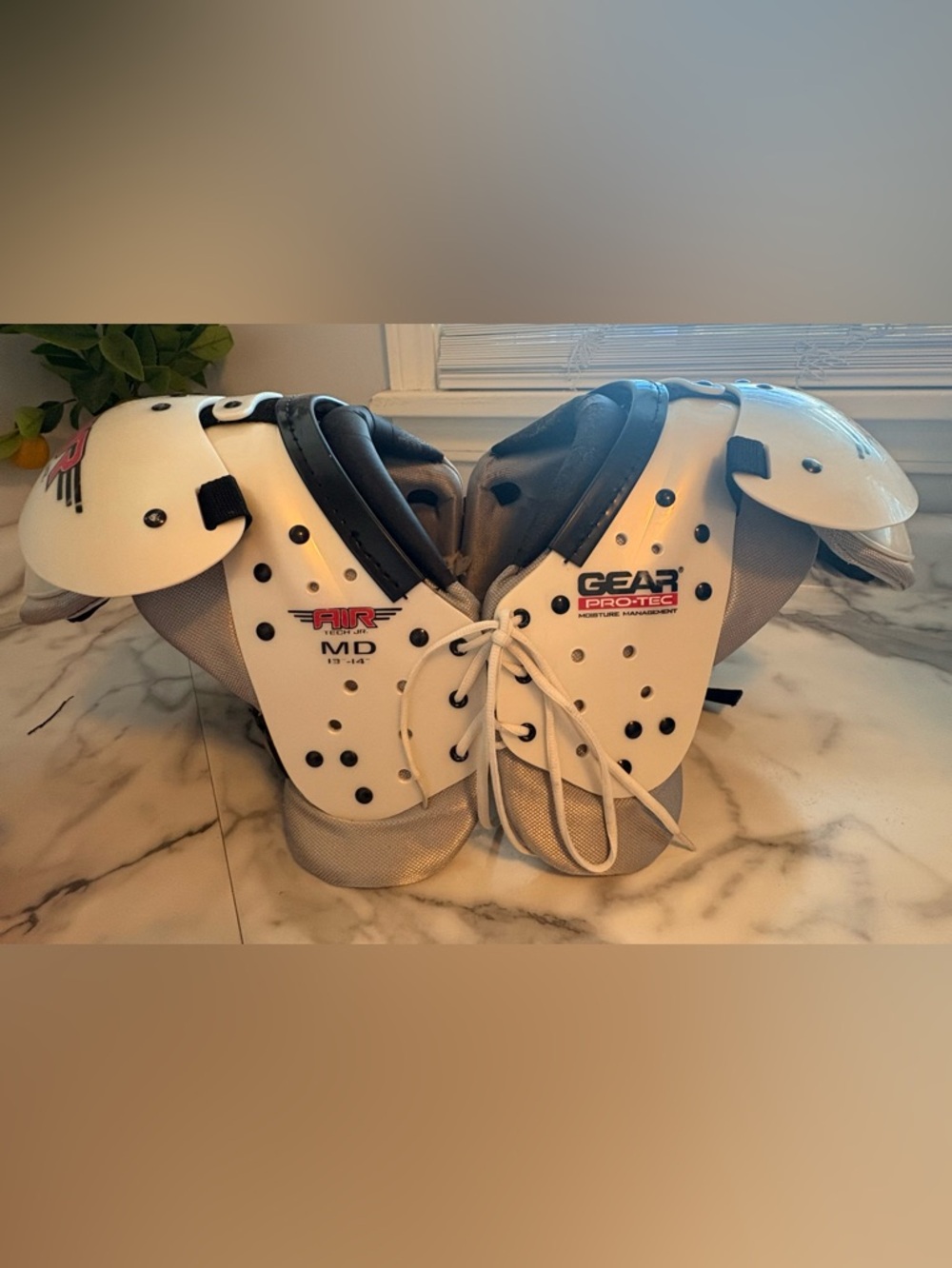Gear Pro-Tec Air Tech Jr Youth Football Shoulder Pads MD 13-14”